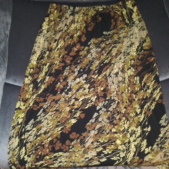 Only Nine Dresses & Skirts - Flower Vine Print Skirt